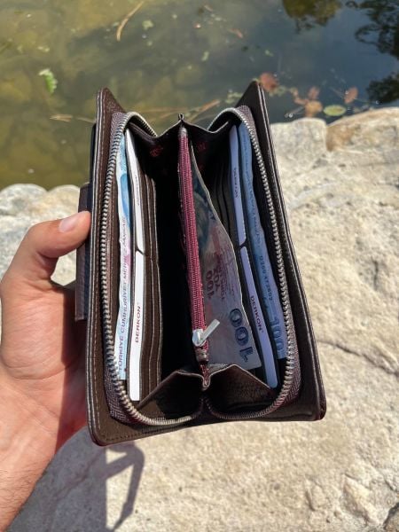Derkon Oslo Telefon Bölmeli Elden Tutmalı Kahverengi Cüzdan