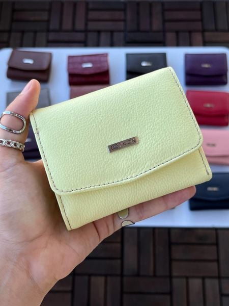 DERKON UFAK KULLANIŞLI CASSY MODEL %100 HAKİKİ  DERİ LİMON SARISI CÜZDAN