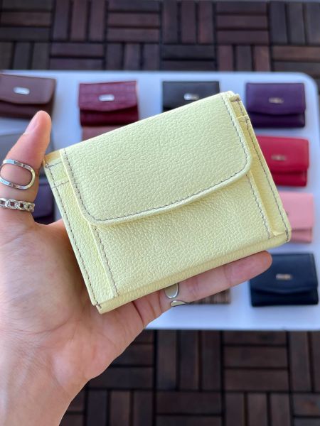 DERKON UFAK KULLANIŞLI CASSY MODEL %100 HAKİKİ  DERİ LİMON SARISI CÜZDAN
