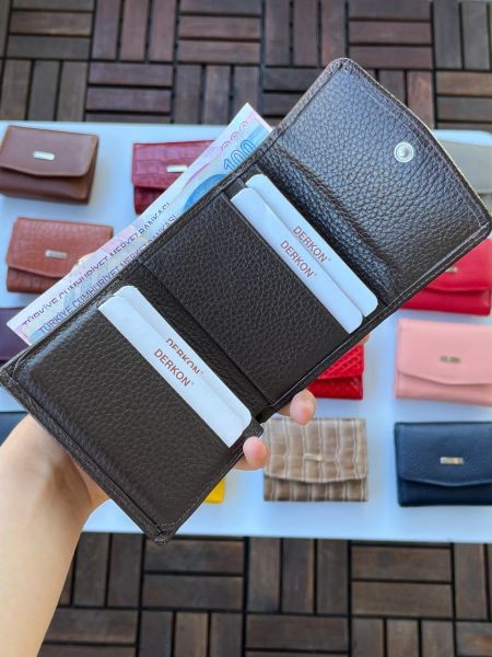 DERKON UFAK KULLANIŞLI CASSY MODEL %100 HAKİKİ  DERİ KAHVERENGİ CÜZDAN