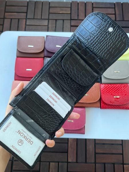 Derkon Luisy Model Hakiki Deri Fermuar Detaylı Kadın Cüzdanı Timsah Desenli Siyah