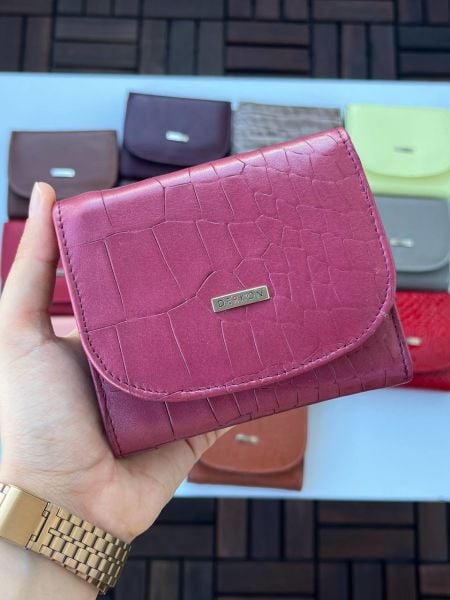 Derkon Luisy Model Hakiki Deri Fermuar Detaylı Kadın Cüzdanı Timsah Desenli Pembe