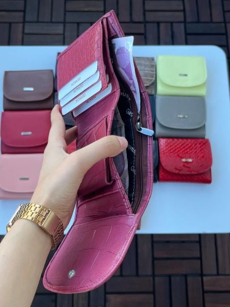 Derkon Luisy Model Hakiki Deri Fermuar Detaylı Kadın Cüzdanı Timsah Desenli Pembe