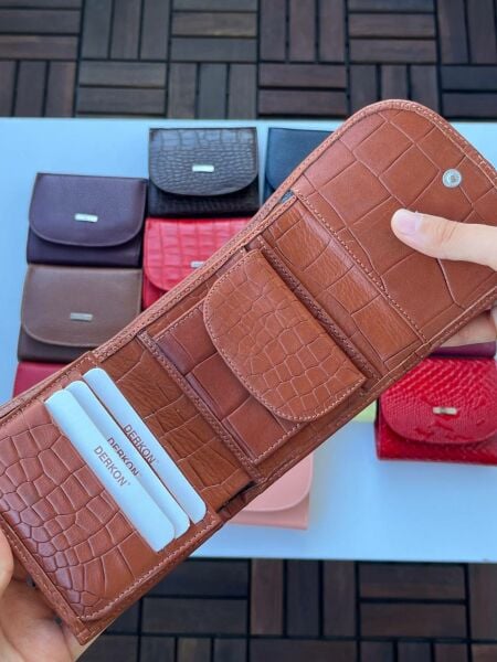 Derkon Luisy Model Hakiki Deri Fermuar Detaylı Kadın Cüzdanı Timsah Desenli Taba