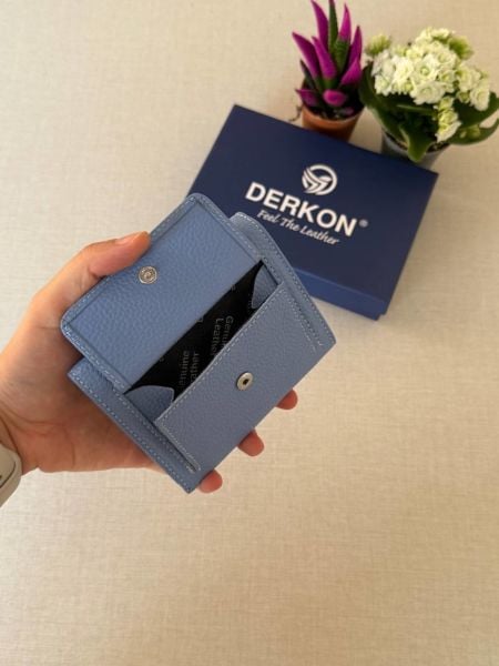 Ufak Bol Kartlıklı Hakiki Deri Cüzdan Misha Model Açık Mavi